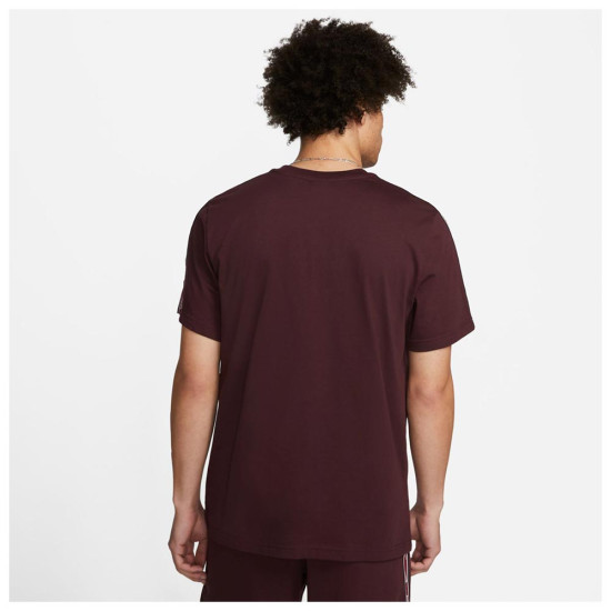 Nike Ανδρική κοντομάνικη μπλούζα Sportswear Repeat Tee Nike Ανδρική κοντομάνικη μπλούζα Sportswear Repeat Tee